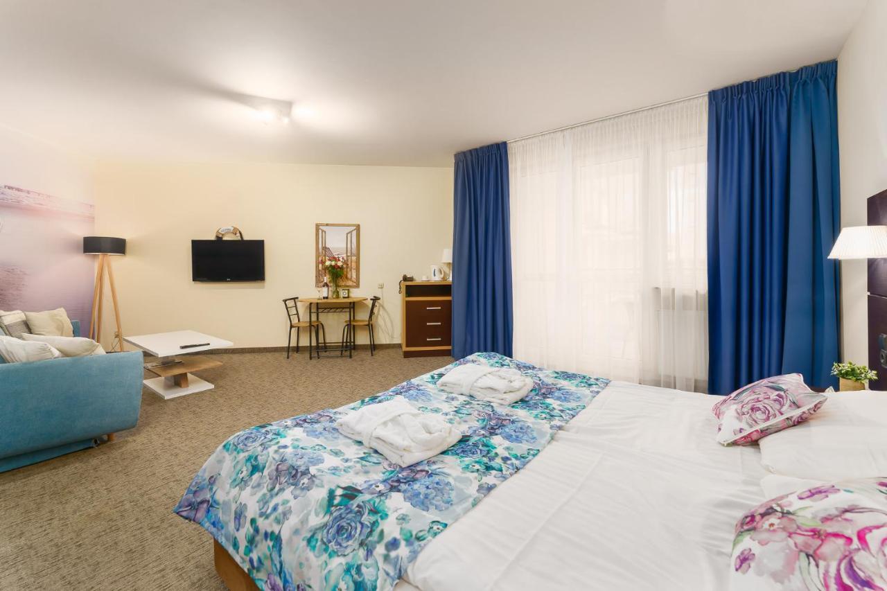Apartamenty Prywatne W Hotelu Przy Plazy Diva コウォブジェク エクステリア 写真